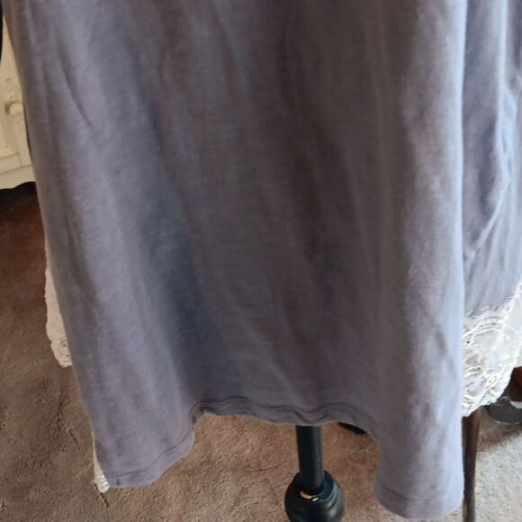 Logo Lori Goldstein Lavender  and Lace Top. - Picture 3 of 9